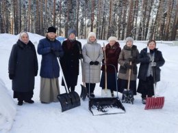 территория около строящегося храма